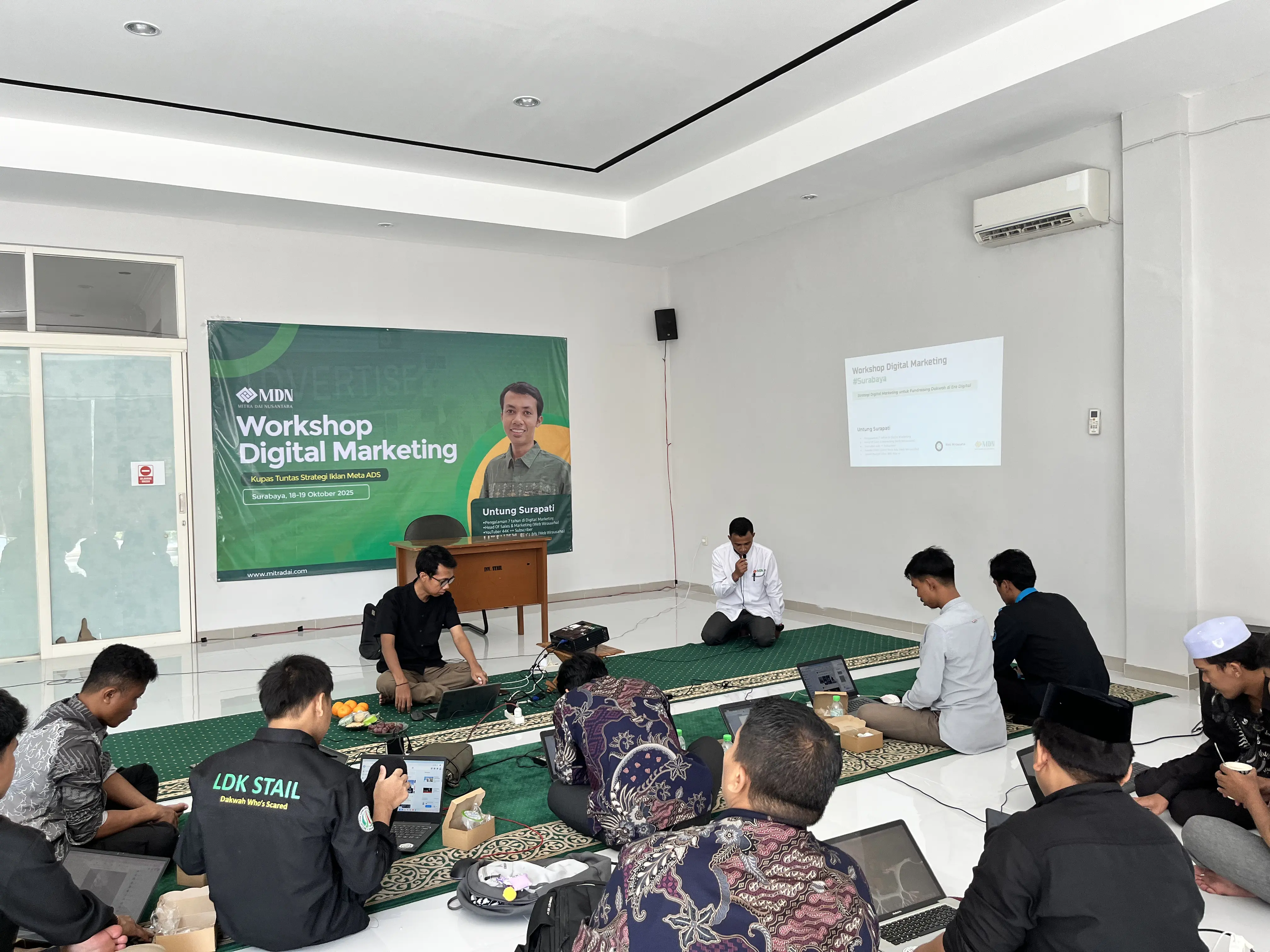 Kegiatan Workshop di Surabaya